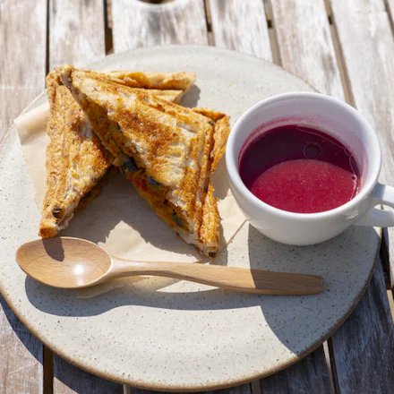 【葉山】築100年の古民家をリノベ
「楚々葉山」で味わうホットサンド